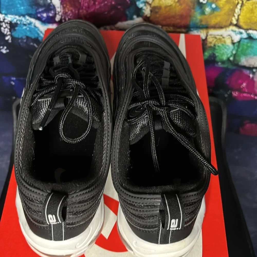 Nike Air Max ‘97’ - Picture 6 of 7